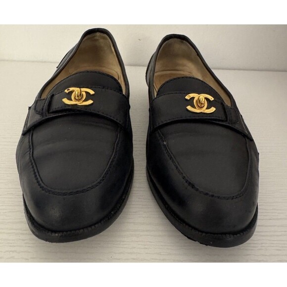 CHANEL Vintage Archival Gold Turnlock Classic Black Leather Loafers Shoes EU38 - Picture 3 of 12